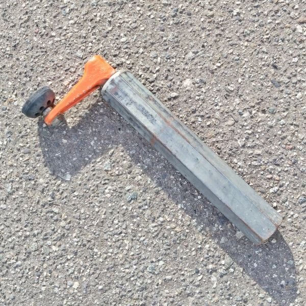 【富山】管理機/耕耘機 尾輪用高さ調整ハンドル ハンドルのみ 六角軸 耕うん機 部品 パーツ 深さ調整ハンドル クボタカラー 倉庫保管 中古拍卖
