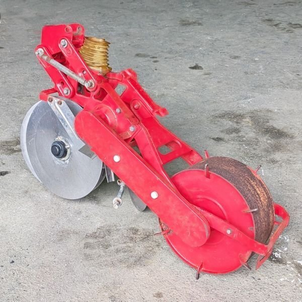 【富山】シーダ 種まき機 目皿 たねまき シーダー 野菜 ディスク 鎮圧ローラー 予備 作業機 パーツ 部品取り 発送可 倉庫内保管 中古拍卖
