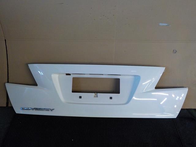 オデッセイ RB3 リアガーニッシュ NH624P/パールホワイト【個人宅宛発送不可】拍卖