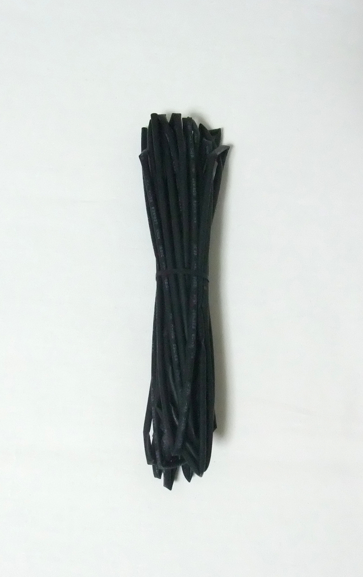 熱収縮チューブ外径3mm内径2.5mm長さ4.9m(黒色、新品)拍卖