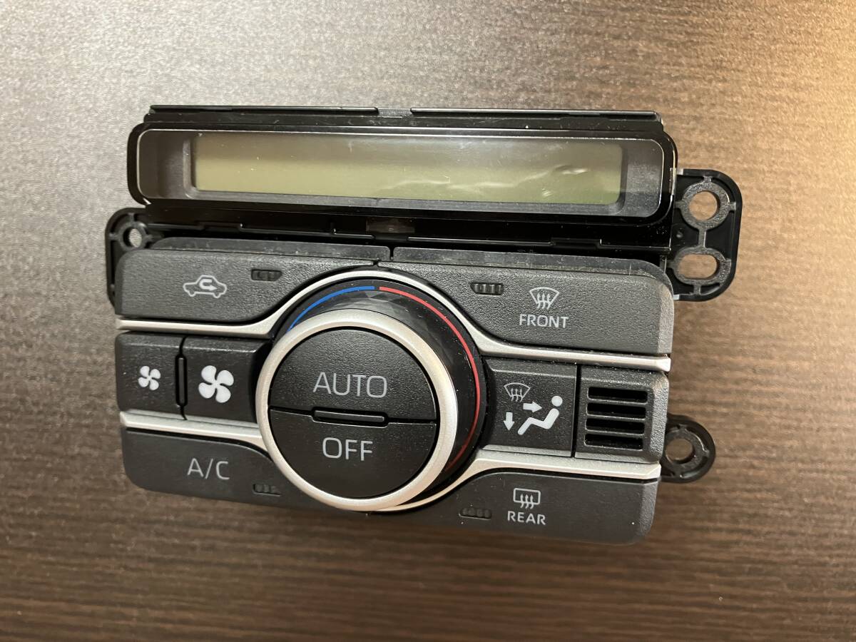 ★ダイハツ ムーヴ キャンバス LA850S エアコンスイッチ 中古美品★拍卖