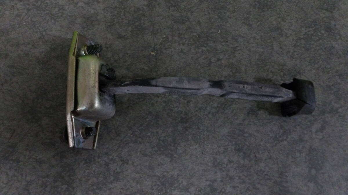 エブリーDA62Wフロント右ドア ラッジZJ3ラッヂ純正ストッパーエブリイ エブリィ エブリーワゴン エブリイワゴン エブリィワゴン拍卖