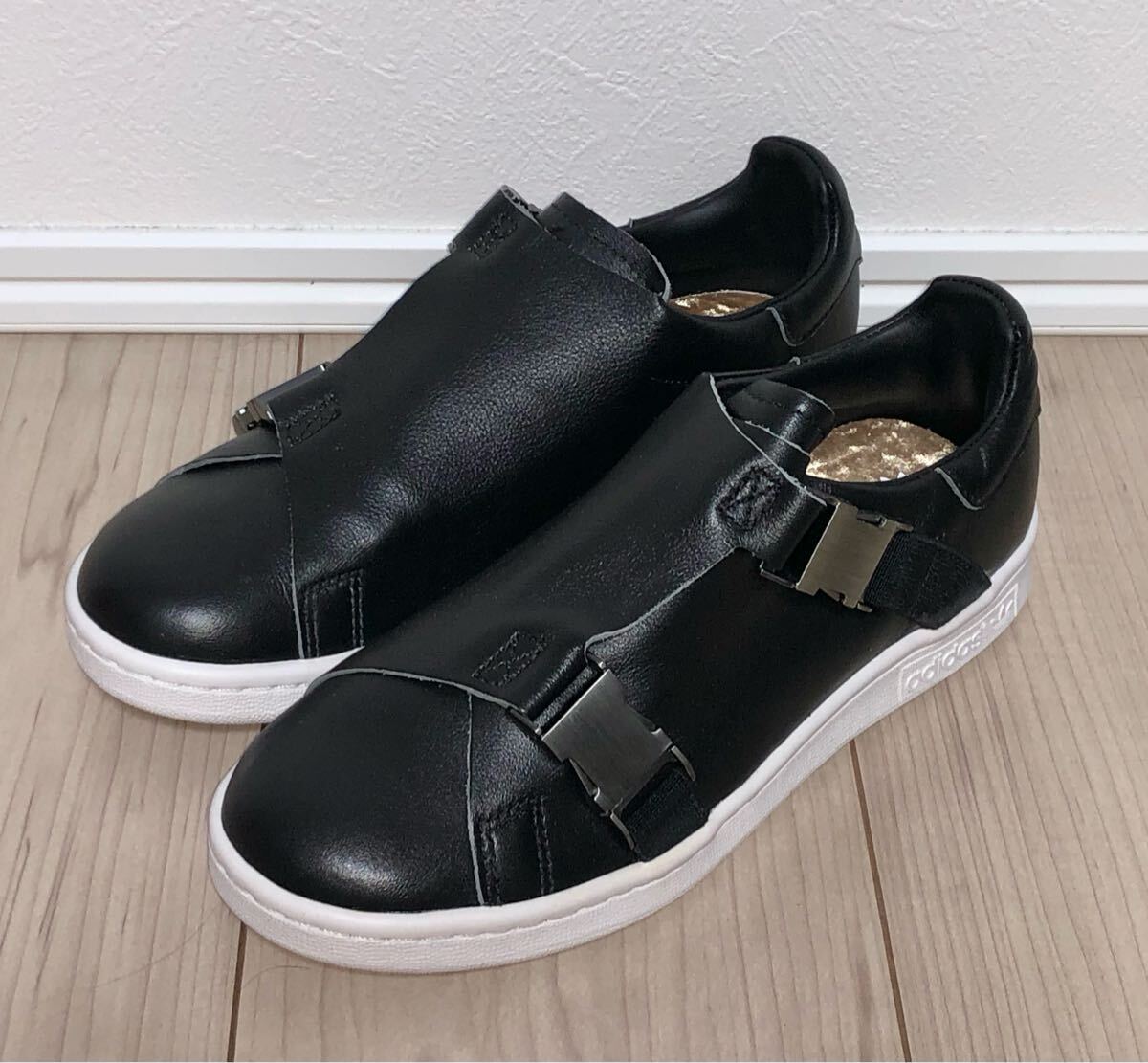 美品 adidas ORIGINALS STAN SMITH BCKL W EE4888 US5.5 22.5cm アディダス オリジナルス スタンスミス バックル ブラック ホワイト 黒 白拍卖
