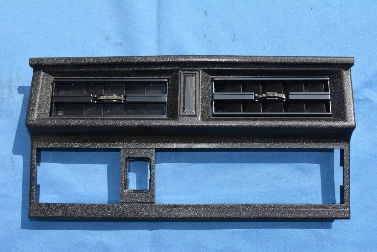 ローバー・ミニ インダッシュエアコン車用 ダッシュ・センターパネル USED品(エアコン吹き出し口)拍卖