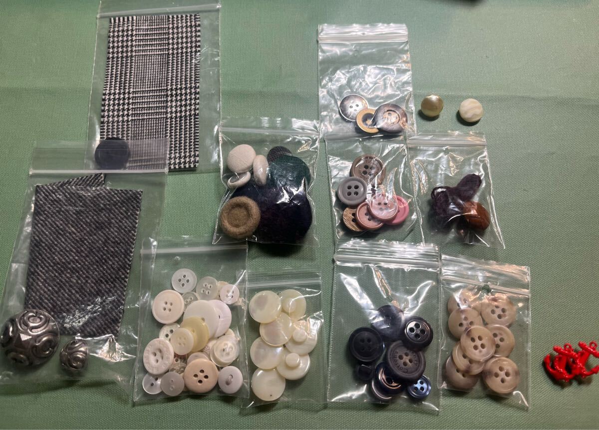 多様な色とサイズのボタンセット ボタン 裁縫材料 手芸材料 くるみボタン 碇型 足付きボタン パール シェル まとめ売り エキストラボタン拍卖