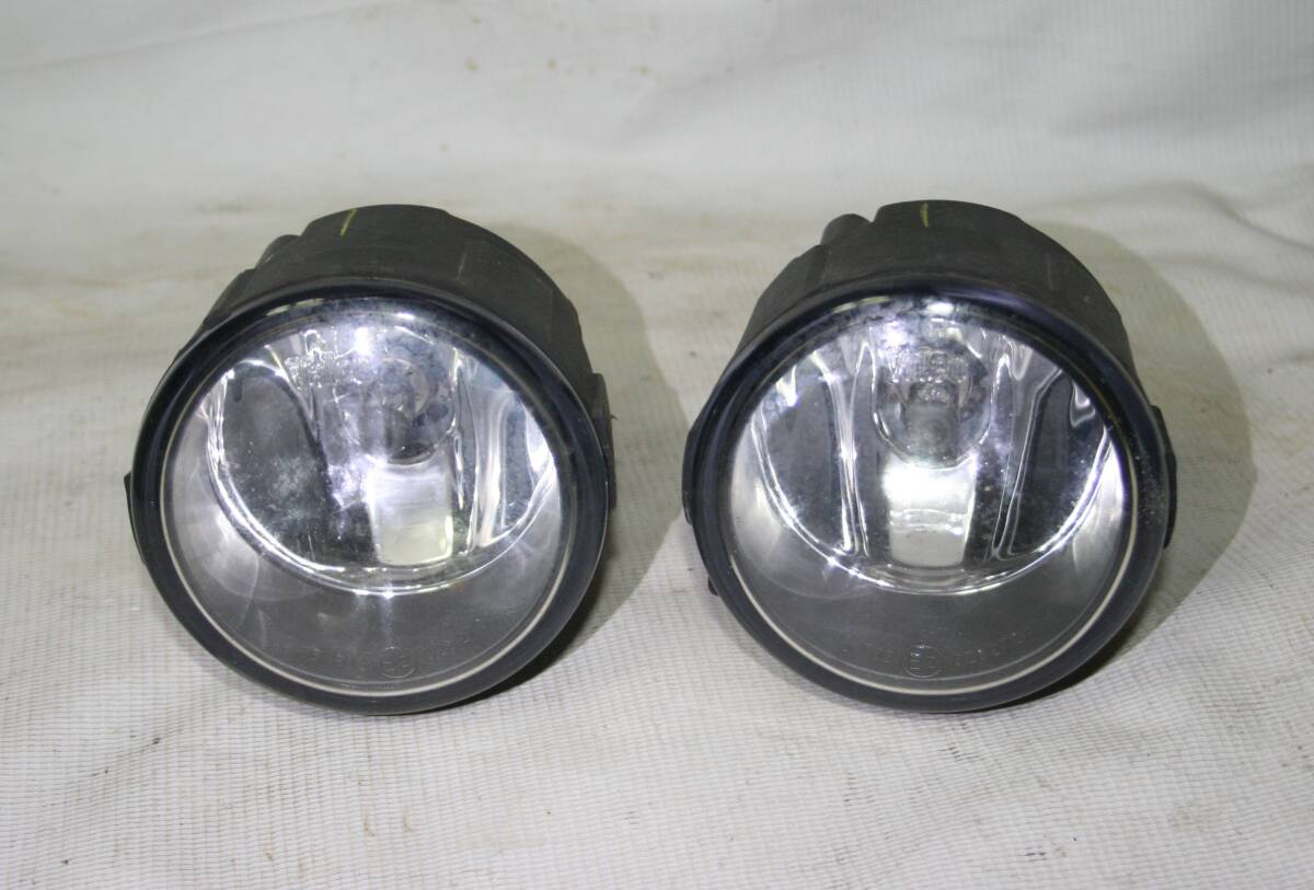 おそらくセレナ用 日産純正フォグランプ 2615089906 品番でご判断ください拍卖