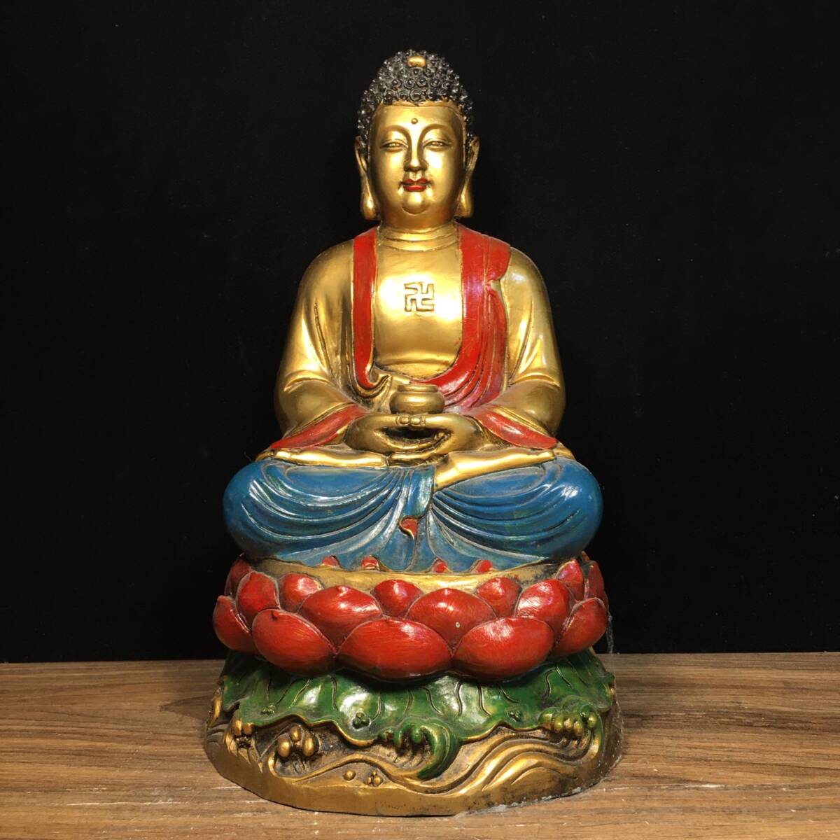 早期收集 古純銅彫 彩絵釋迦摩尼仏像 文案置物 密宗古仏像 供養品 仏像 仏教古美術 極細工 古賞物 古美味 中国唐物 時代物 骨董 中国古美術拍卖