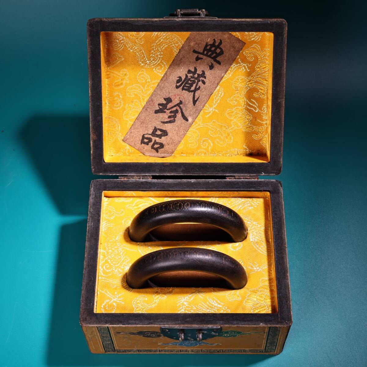 稀少珍品 古角材彫 腕輪 箱付 極細工 東洋彫刻 骨董品 中国唐物 古賞物 中国古玩 中国古美術拍卖