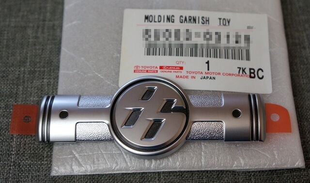 ■新品■トヨタ 純正 TOYOTA フロントフェンダーエンブレム 86 ZN6拍卖