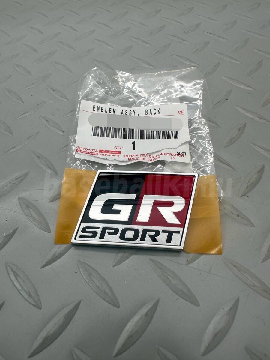 ■新品■トヨタ 純正 アクア MXPK11 ヤリスクロス MXPJ10 コペン ハイラックス ランクル GR SPORT GRスポーツ専用エンブレム リア拍卖