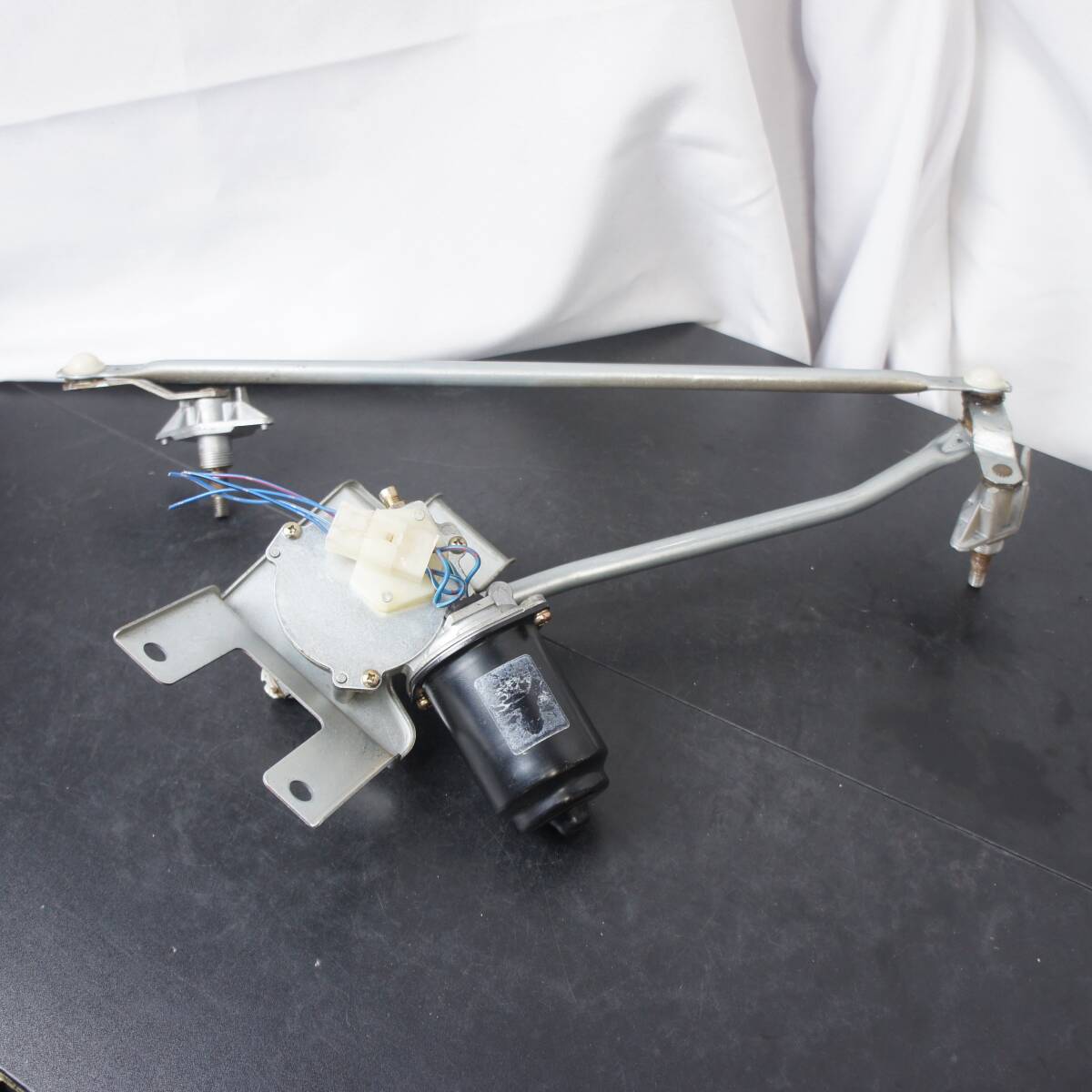 動作OK ワイパーモーター リンク付 U42T 後期 VXスペシャル ミニキャブトラック外し 走行30016km U41T U41V U42V 参考 MB623066 @11098s拍卖