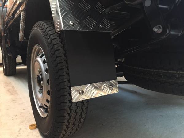 S500P/S510P ハイゼット用 ジャンボ/標準車 泥除けプレート(アルミ縞板)拍卖