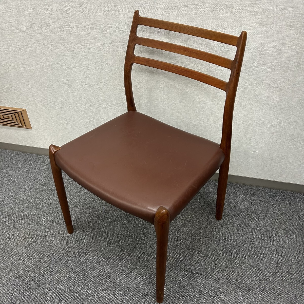 北欧 デンマーク製 J.L Moller「No.78」ダイニングチェア チーク無垢材 アームレス 椅子 本革 ビンテージ モラー ウェグナー ヨハネス 家具拍卖