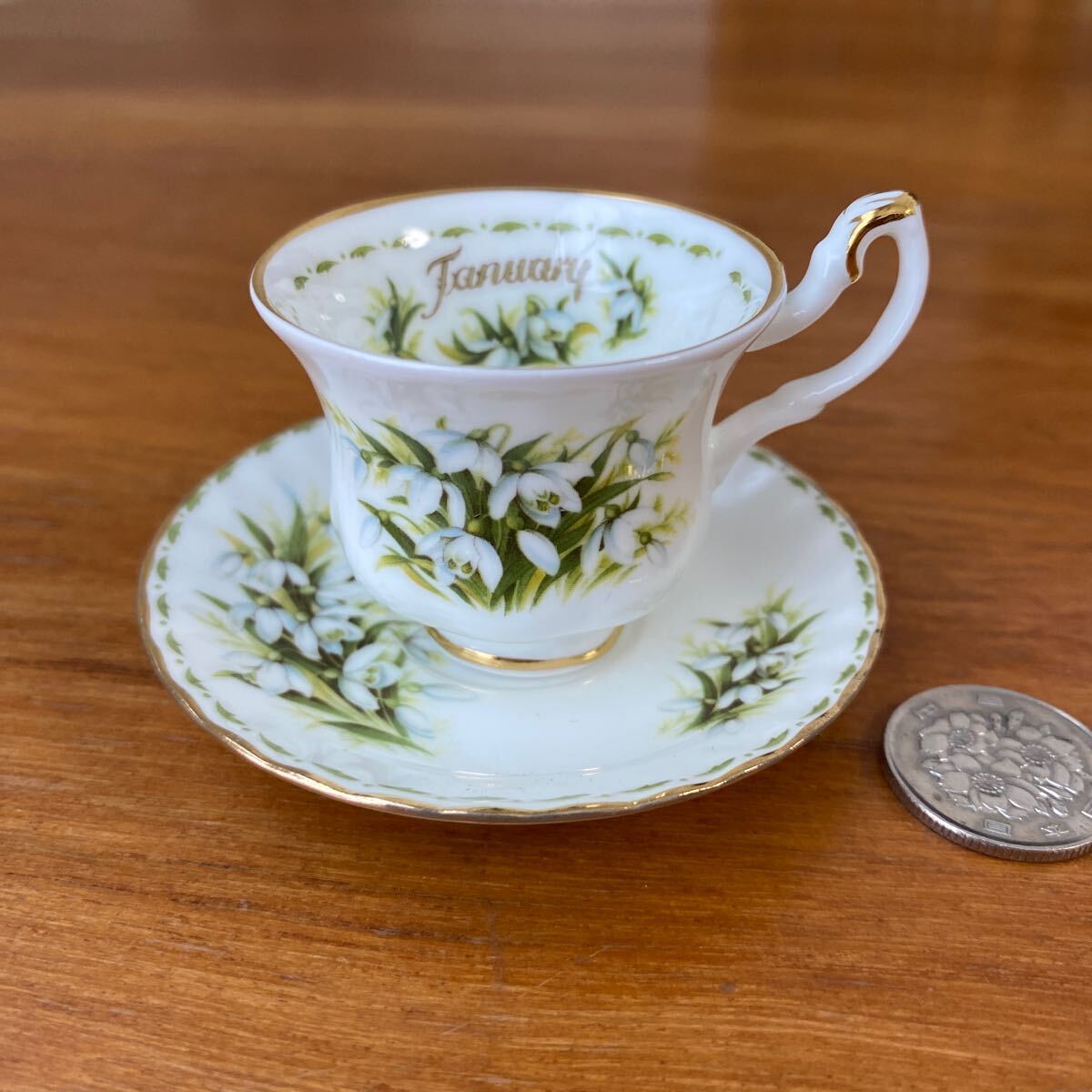 ロイヤルアルバート フラワーオブザマンス ミニチュア カップ ソーサー 1月 スノードロップ ROYAL ALBERT 拍卖