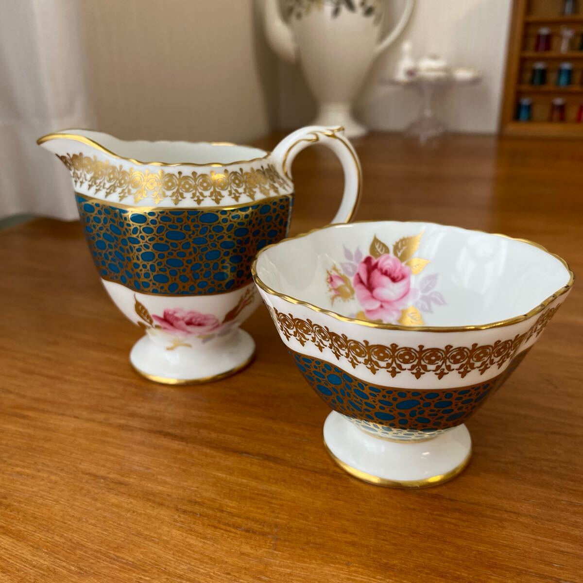 ハマースレイ ピンクローズ ブルーグリーンの美しいクリーマーとシュガー ビンテージ 金彩拍卖