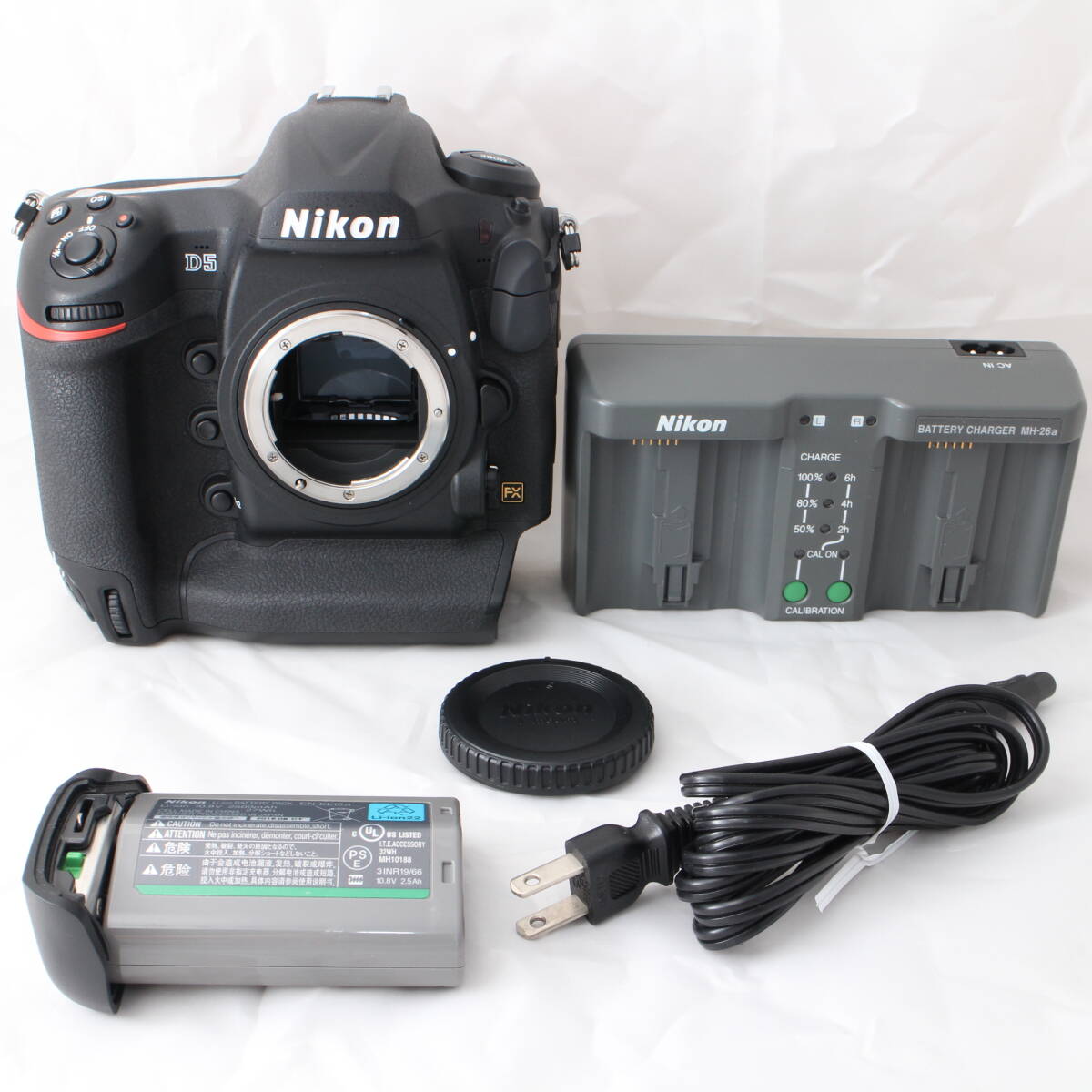 ☆新品級・ショット数3968☆ Nikon デジタル一眼レフカメラ D5 (CF-Type) ニコン #3599拍卖