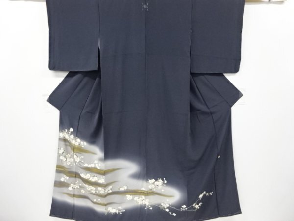ys7391308; 宗sou 作家物 枝梅模様刺繍一つ紋色留袖【着】拍卖