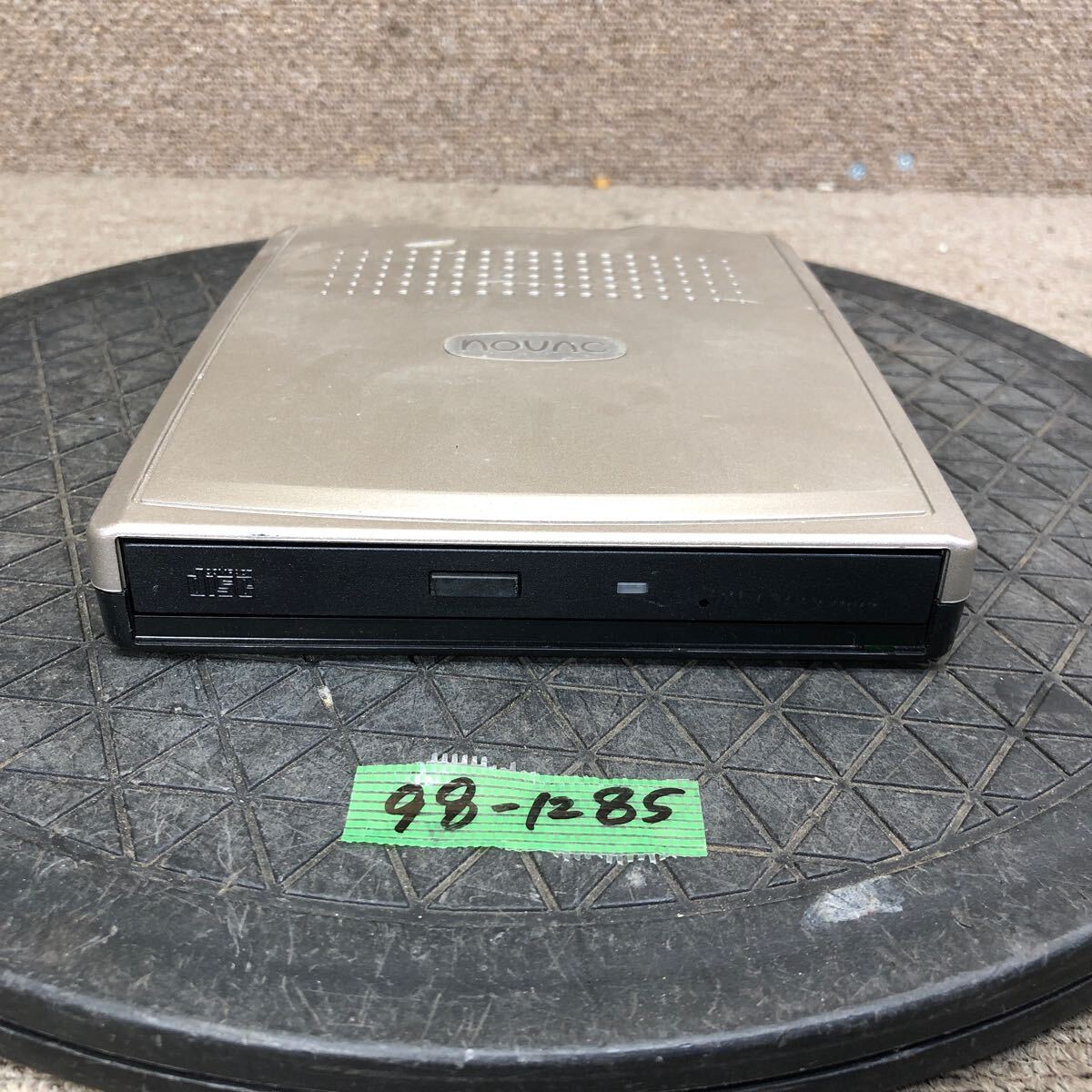98-1285 激安 レトロPC パーツ 外付け ポータブルCD-ROMドライブ NOVAC ノバック CD 640-24 E024 動作未確認 ジャンク拍卖
