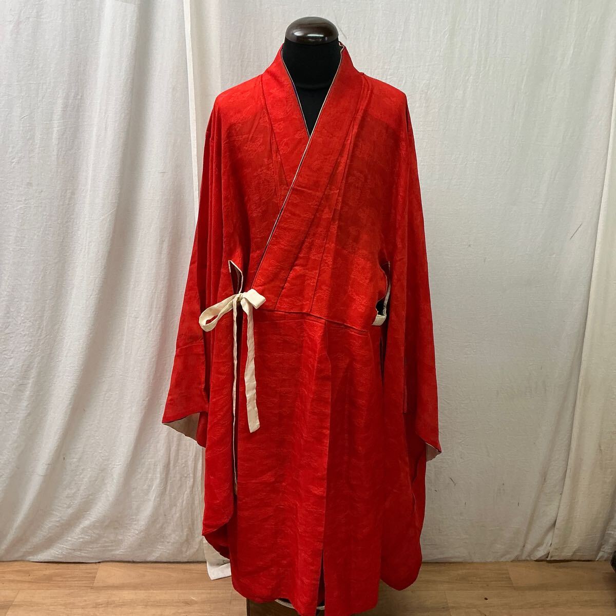 【L6B224】送無 夏用 素絹 紗地 絽 鳳凰紋 雲紋 赤色 絹 上衣 衣装 法衣 密教 行者 法要 装束 着物 僧侶 社寺 神社 お坊さん 拍卖