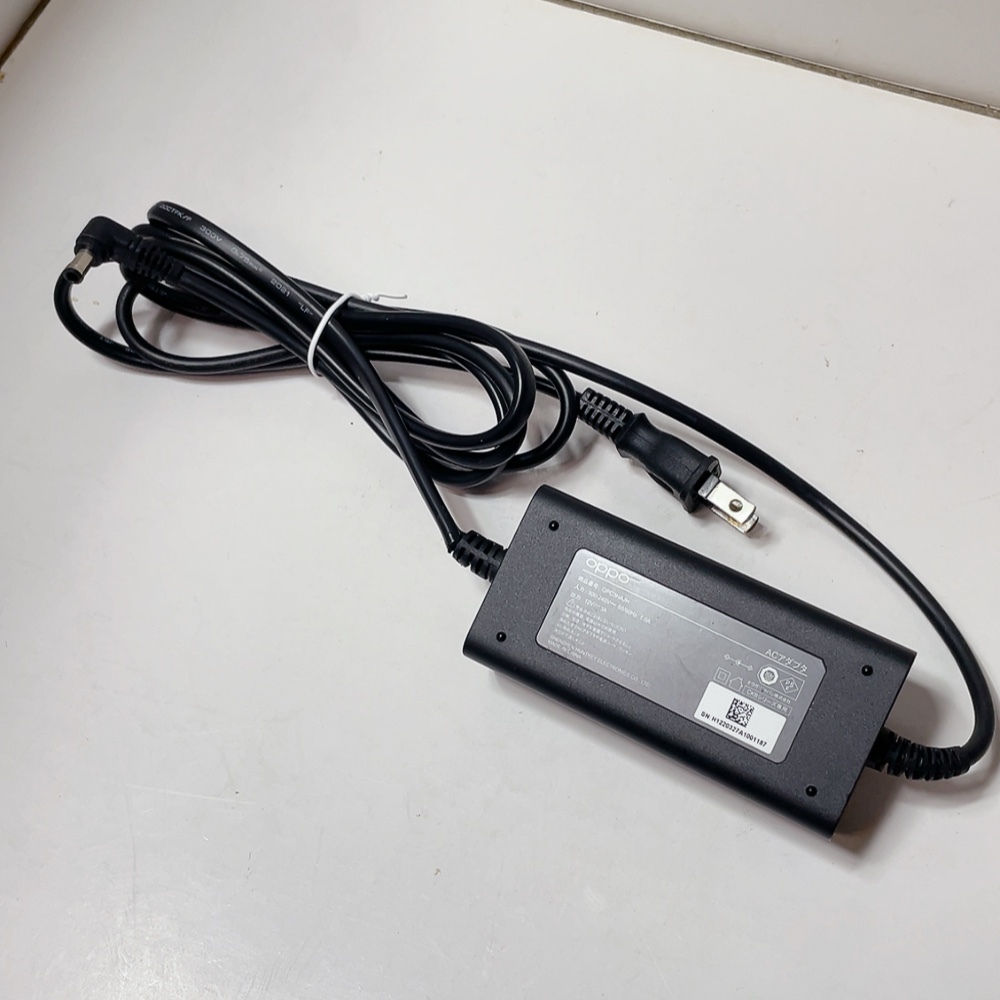送料無料 即決 中古★Oppo オウガ ジャパン 純正 SoftBank CKBシリーズ専用 ACアダプター OPC3HAJH センタープラス 12V 3A ピン有り拍卖
