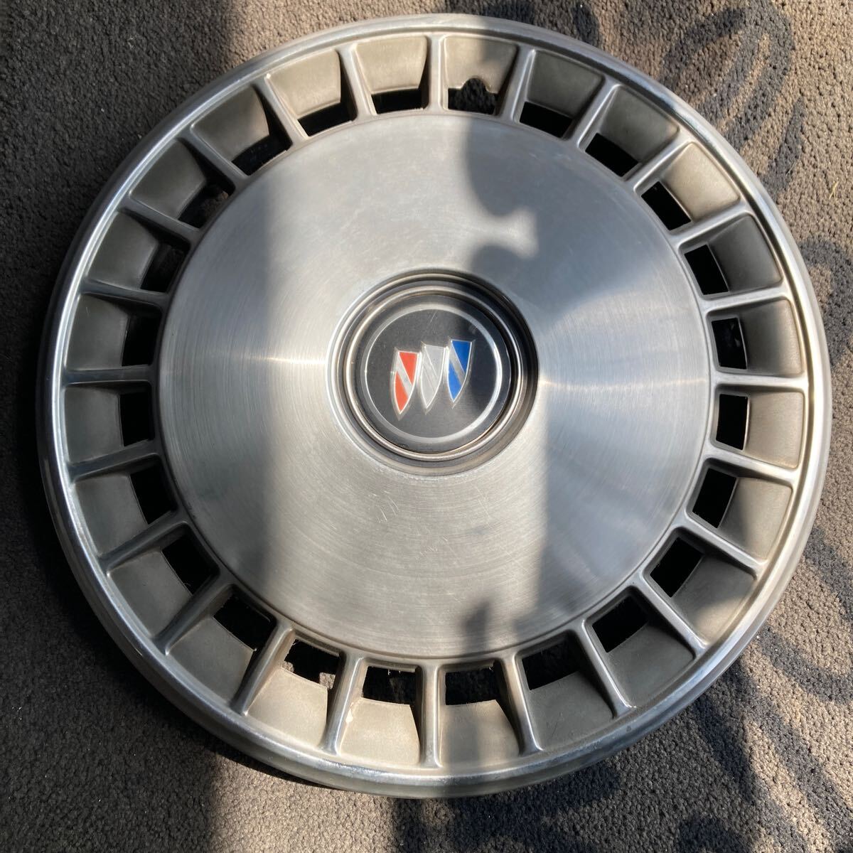 BUICK 純正 CENTURY クローム ハブキャップ ホイールカバー 1枚リーガル ワゴン ビュイック シボレー GMC ルセーバー 世田谷ベース 看板拍卖