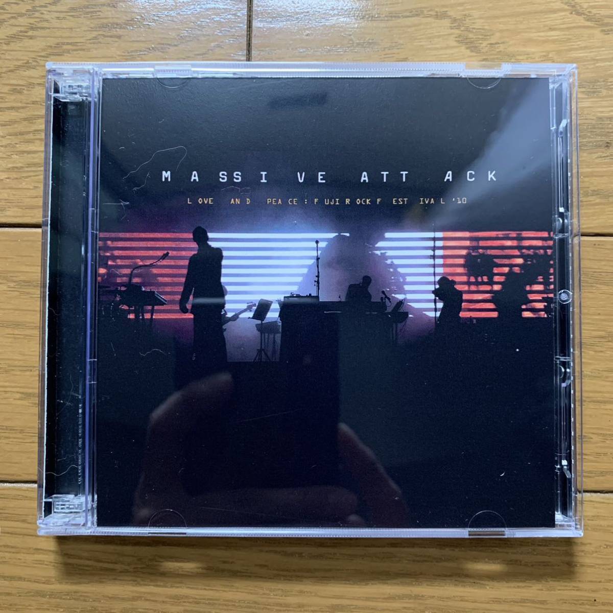 MASSIVE ATTACK / LOVE AND PEACE拍卖