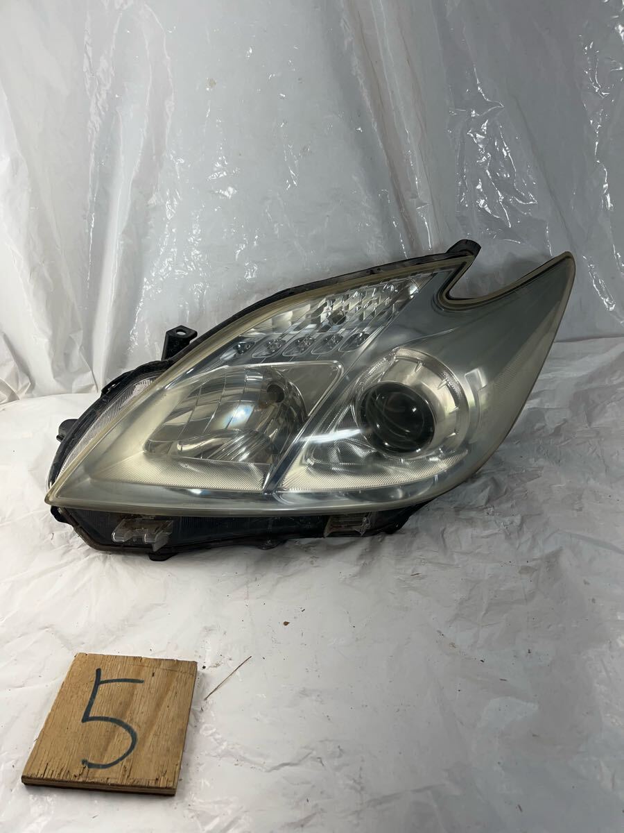i5.95 プリウス ZVW30 純正 左 ヘッドライト ハロゲン 左側助手席側 ヘッドランプ KOITO 47-29拍卖