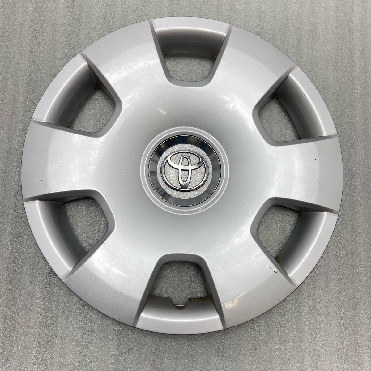 (240)TOYOTA純正 ハイエース 15インチ ホイールカバー 1枚拍卖