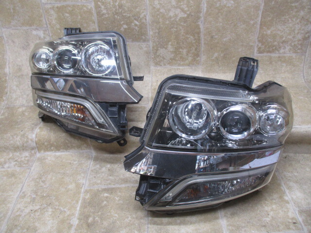 J9/ JF1 N-BOX カスタム 純正HIDヘッドライト左右 KOITO 100-62038拍卖