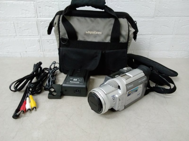 Panasonic パナソニック miniDV ビデオカメラ NV-MX5000 3CCD ビデオ カメラ 充電池 充電器 収納バッグ 付き拍卖