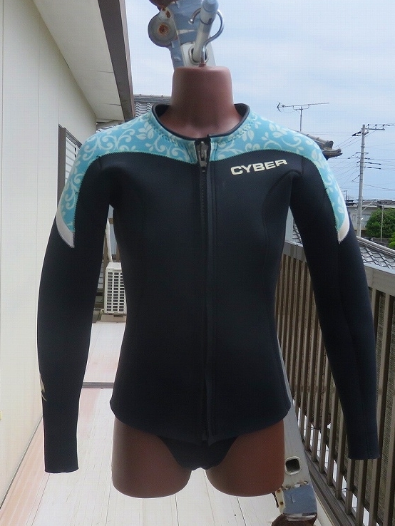 ウエットスーツ☆CYBER ☆長袖タッパ フロントジップ 3:2mm レディースML程度拍卖