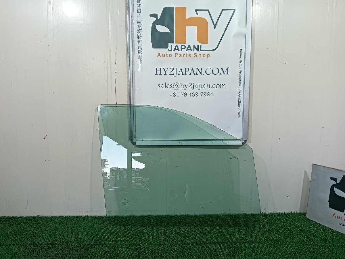 ベンツ 右 フロントドアガラス V350 ABA-639811, 2007 #hyj NSP241642拍卖