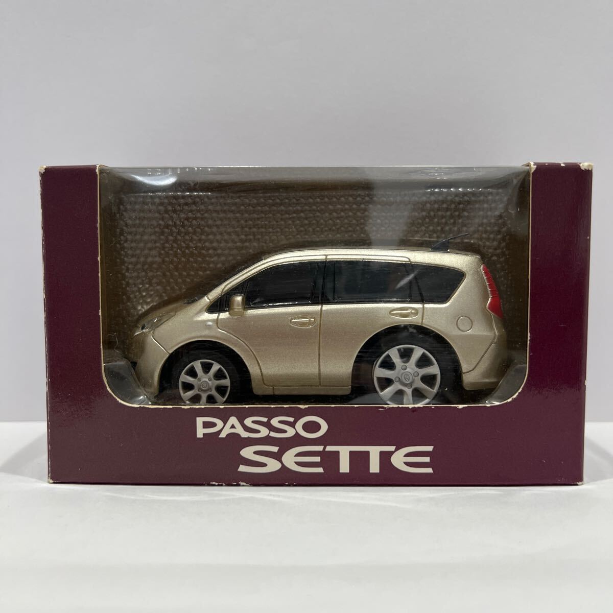 非売品 TOYOTA ディーラー特注 PASSO SETTE ベージュメタリック ゴールド トヨタ パッソ セッテ カラーサンプル プルバックカー ミニカー拍卖