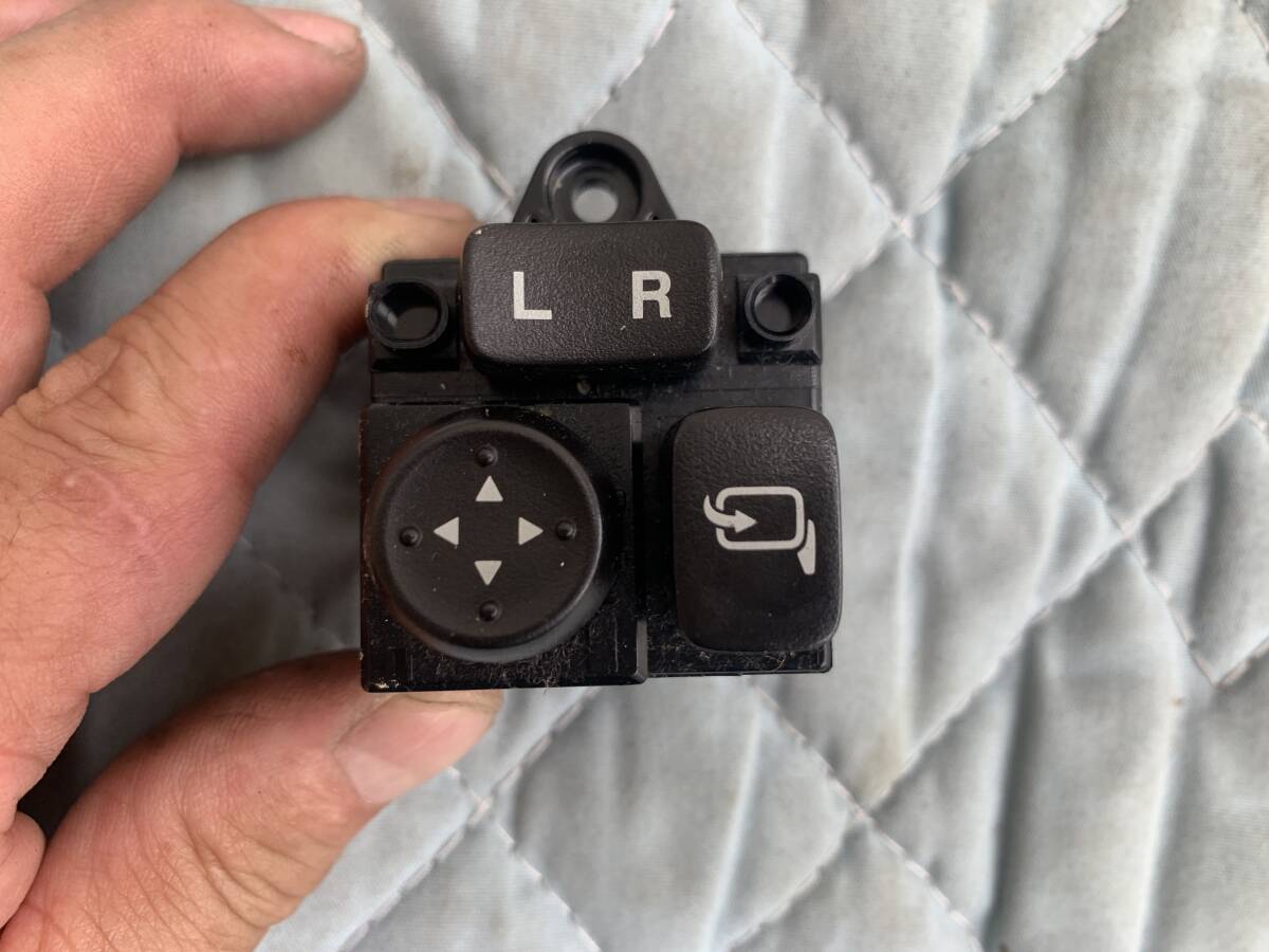 ★スズキ ラパン★DBA-HE33S 運転席 ドアミラースイッチ ドアスイッチ 正常動作品<送料400円>管23975拍卖