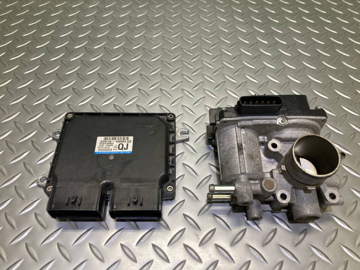 ★スペーシア カスタム★DBA-MK32S スロットルボディー・スロットルバルブ+エンジンコンピューター・メインECU セット 管22536拍卖