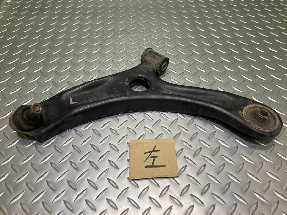 ★スペーシア カスタム★DBA-MK32S 左 助手席側 フロント ロアアーム 変形なし 管22571拍卖