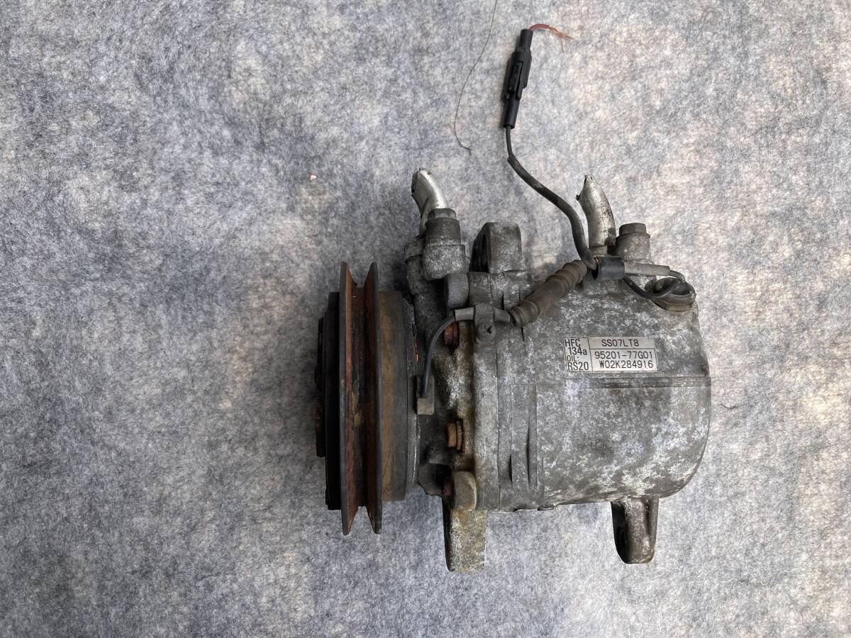 ◎スズキ ワゴンR◎TA-MC22S 純正 エアコンコンプレッサー 正常動作品 管24008拍卖