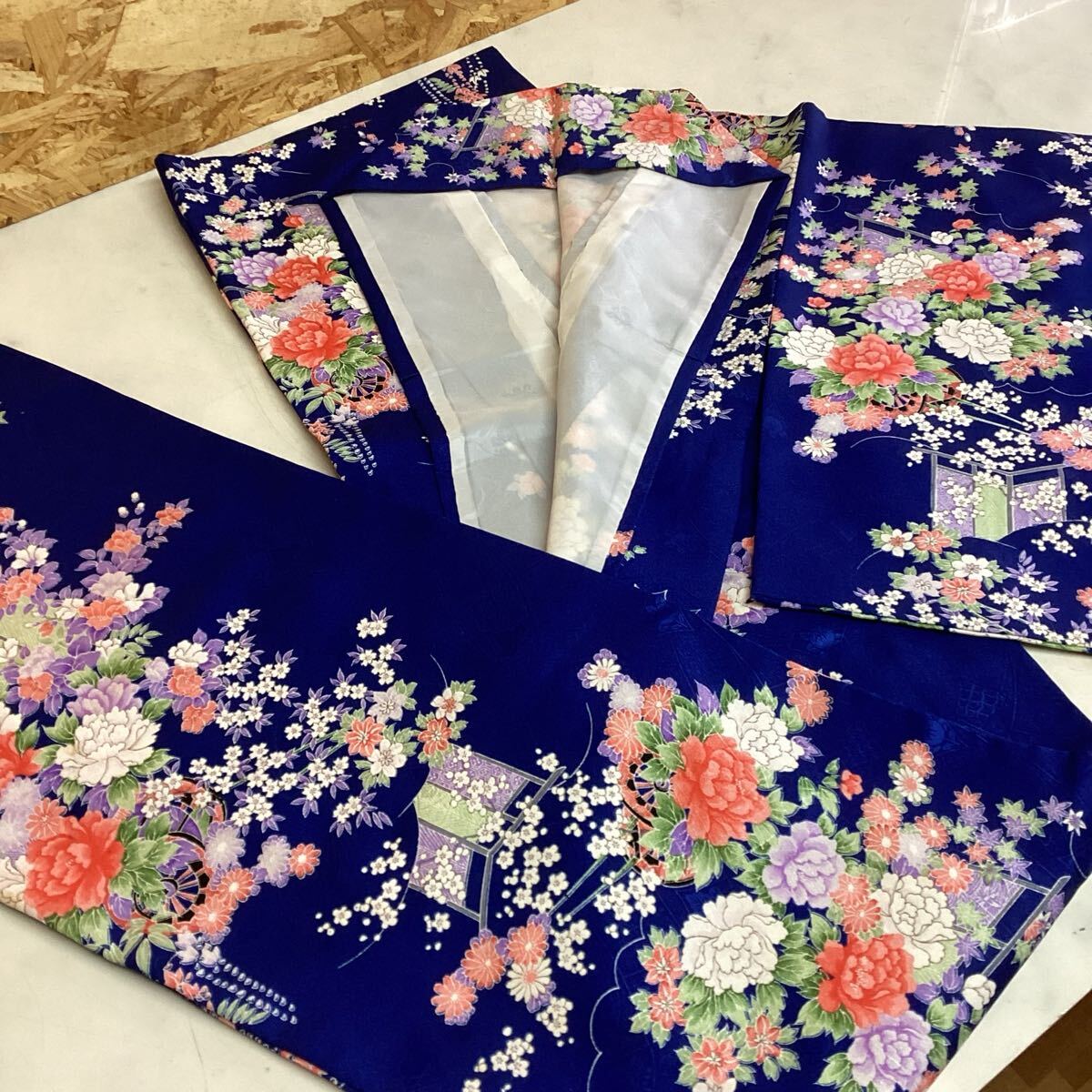 和装 着物 ブルー カラフルな花柄 鮮やか 綺麗な色 エレガント (ぬ38)拍卖