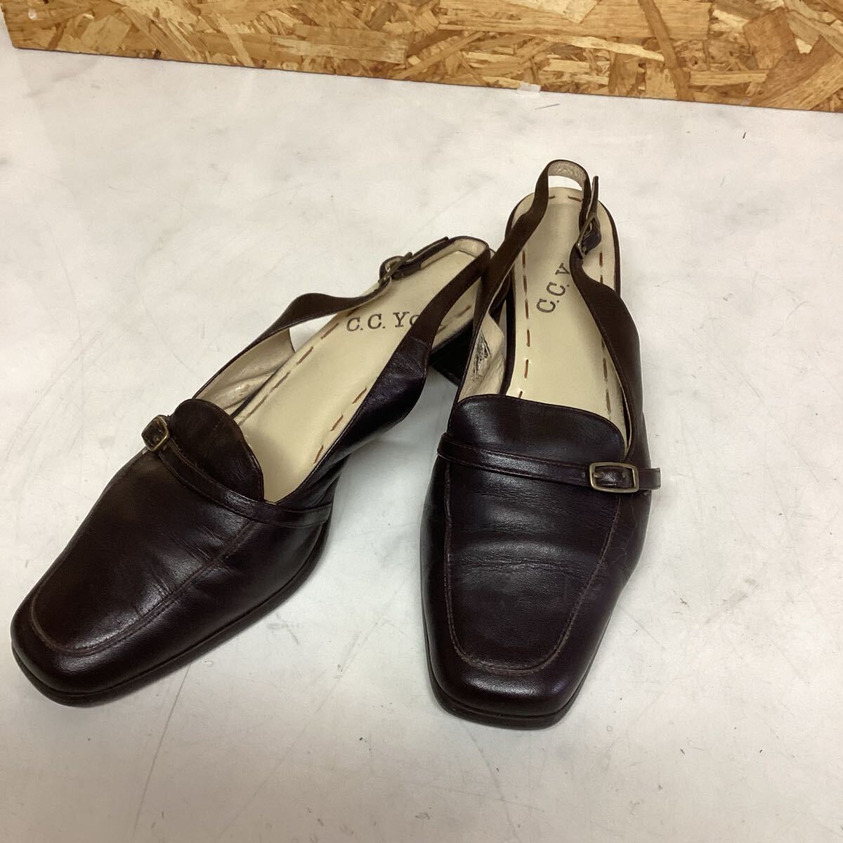 C.C.YOU スリングバック レディース パンプス 茶色 22.5㎝ (な71拍卖