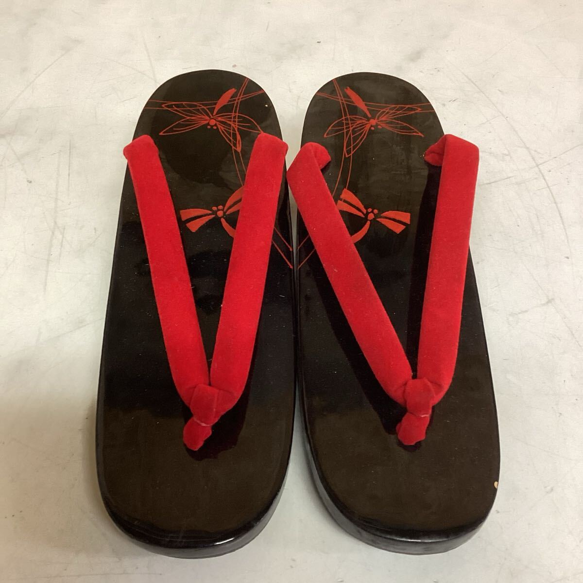 和装小物 浴衣 草履 黒×赤 トンボ 可愛い ゆったりサイズ (ね37)拍卖