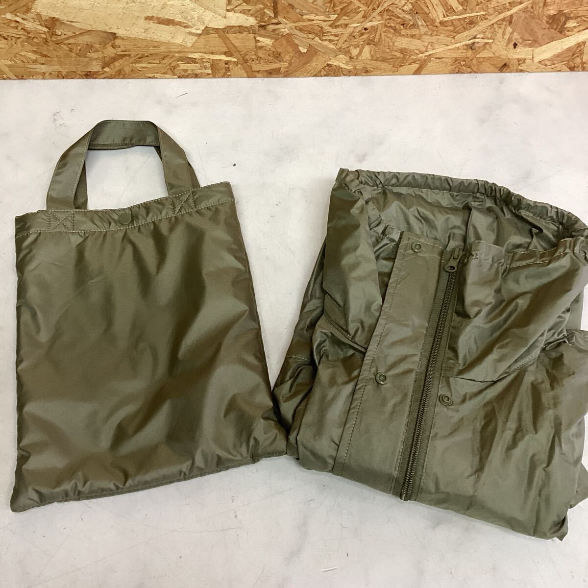 収納バッグ付き DHC レインコート カーキ M〜 Lサイズ 雨よけ(ぬ70)拍卖