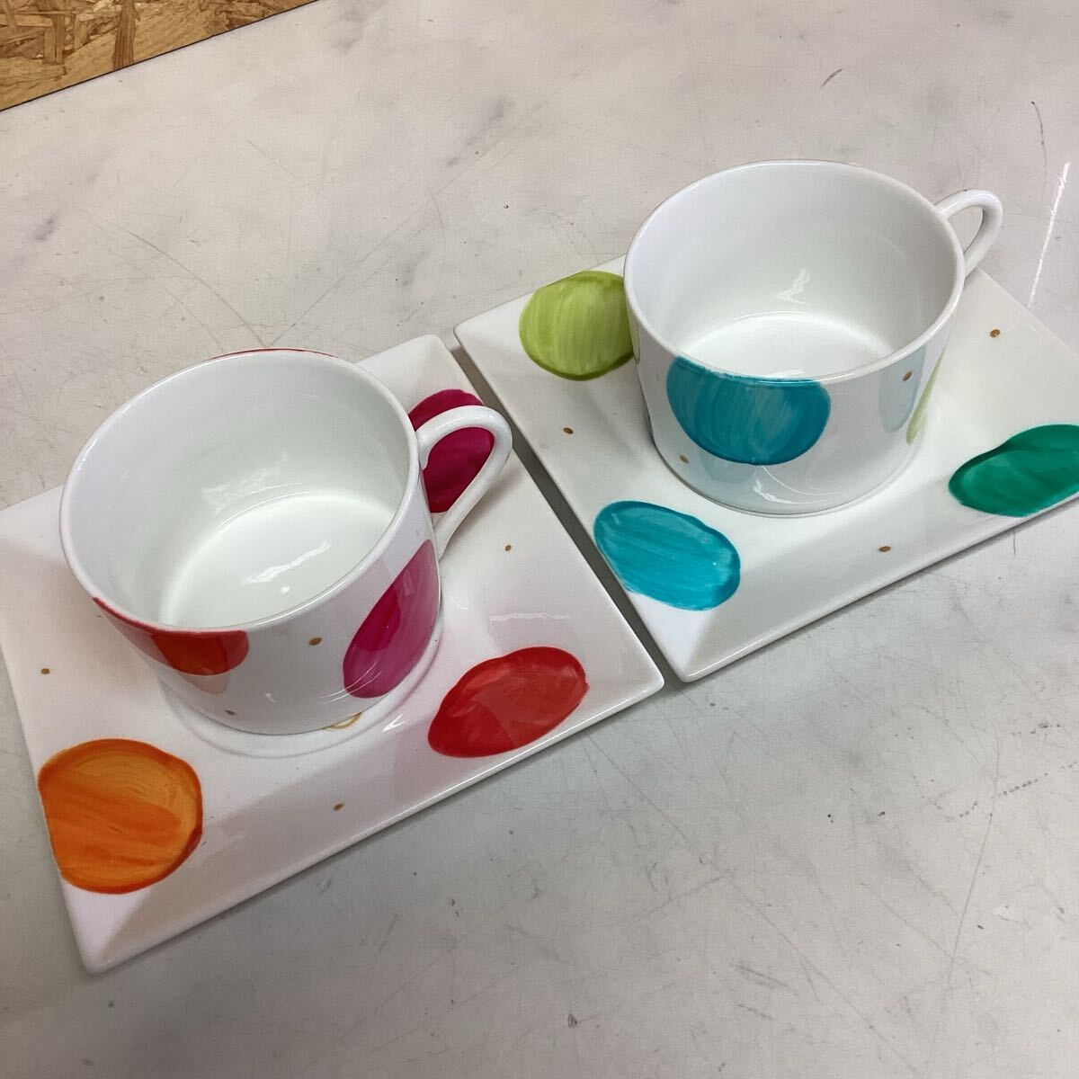 コーヒーカップ カップとソーサー セット オシャレ 水玉 色鮮やか(ね35)拍卖