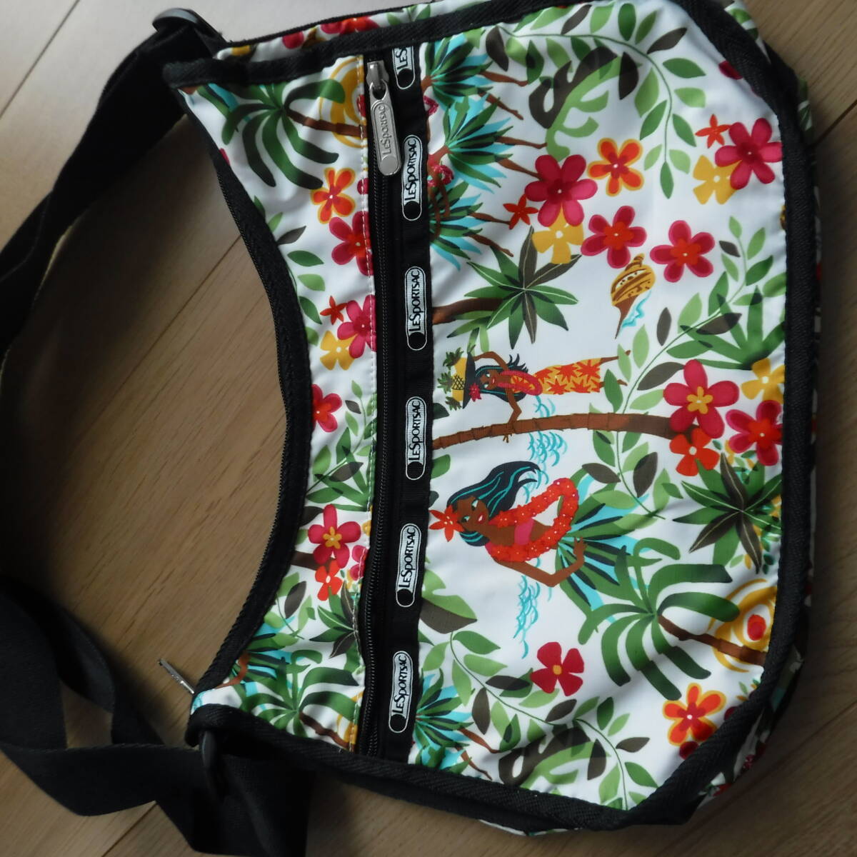 税不要特価 外極美品!LESPORTSAC レスポートサック ハワイ限定 フラガール ショルダーバッグ♪クラシックホーボー③拍卖