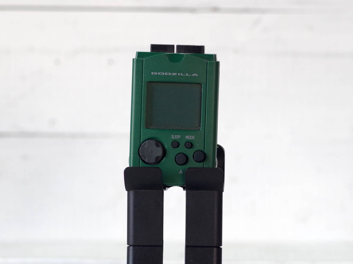M12487【DC】ゴジラ ビジュアルメモリ電源チェックOK! T&M 1998 東宝 ドリームキャスト ゆうメール150gなど拍卖