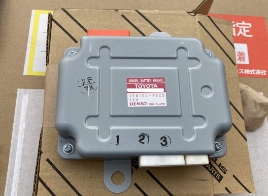 ★トヨタ 純正 未使用 クラウン AWS21# レクサス AVE3# AVC10 2ARFSE バッテリーボルテージ センサー 新品 ★TOYOTA CROWN HYBRID LEXUS★拍卖