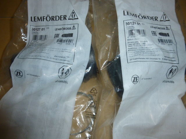 ヴァナゴンT4/ユーロバンT4用ステアリングラックブーツ左右セット新品クランプ付き イタリア製拍卖