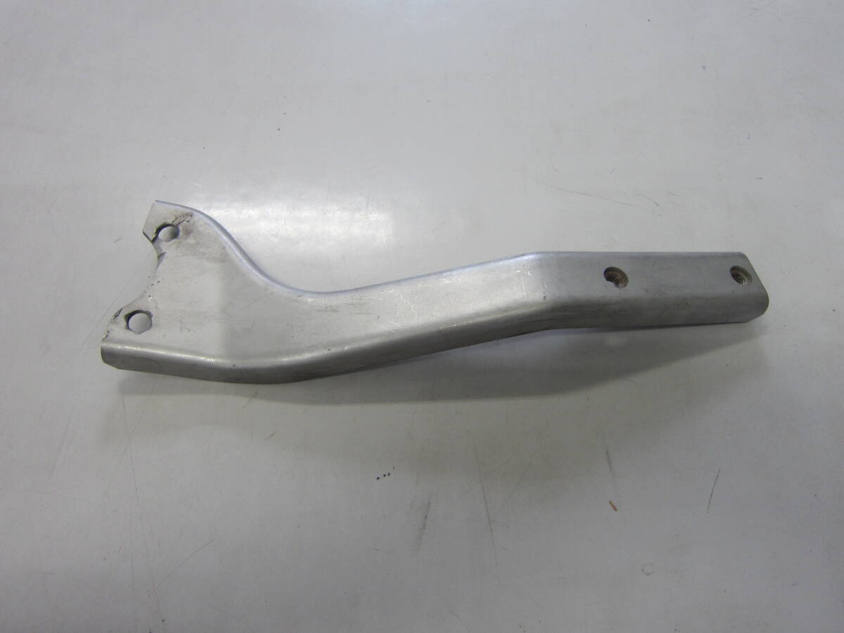 フィアット Fiat X1/9 1500 マフラーステー ヨーロッパ 貴重部品拍卖