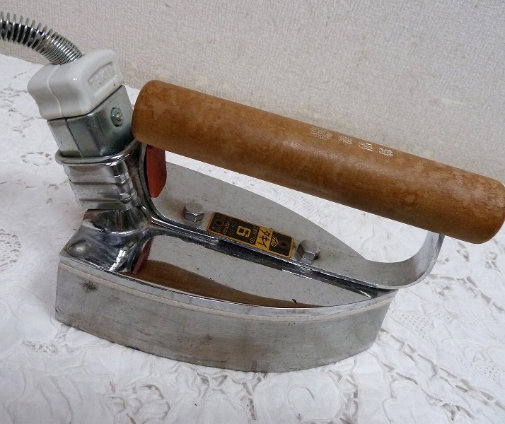 (☆BM)昭和レトロ 当時物 古い アイロン Takii/タキイ 特別製 工業用アイロン アンティーク ヴィンテージ 電化製品 拍卖