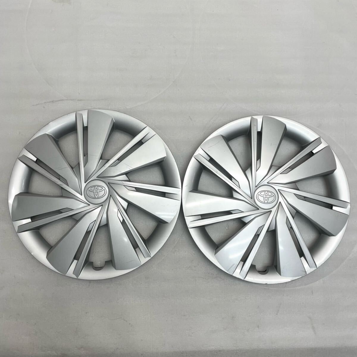 TOYOTA トヨタ純正☆ピクシス.エポック☆LA350S.LA360S☆14インチ 純正ホイールキャップ☆2枚set☆42602-B2440☆シルバー拍卖