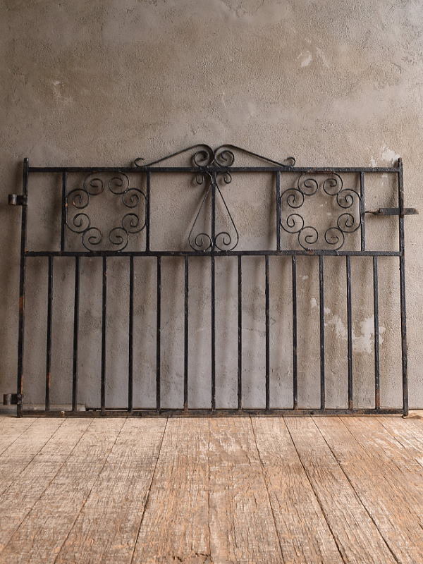 イギリスアンティーク アイアンフェンス ゲート柵 ガーデニング 13093拍卖